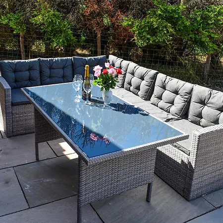 Grange Garth * Acaster Malbis